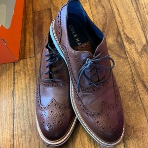 Size 7 mens Cole Haan dress shoes. Brand new, never worn.
